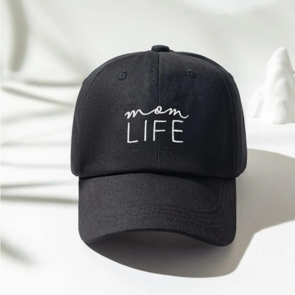 Baseball hat “ Mom Life “